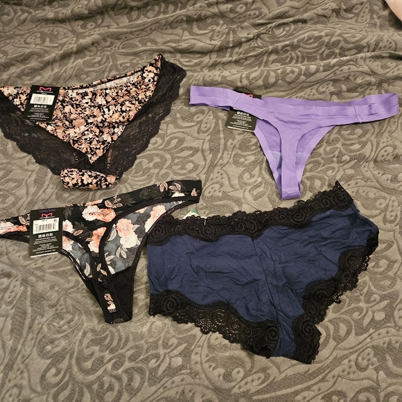 NWT 4 Pack Maidenform Panties - Size 7/Lg - Picture 6 of 6